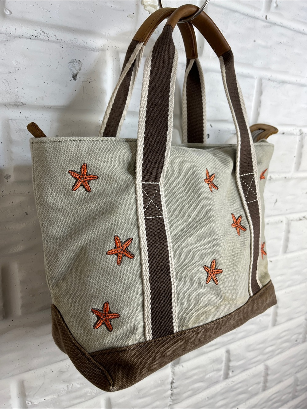 L.L. BEAN VINTAGE SMALL ZIP TOP CANVAS STARFISH EMBROIDERED TOTE LEATHER TRIM - Picture 3 of 16